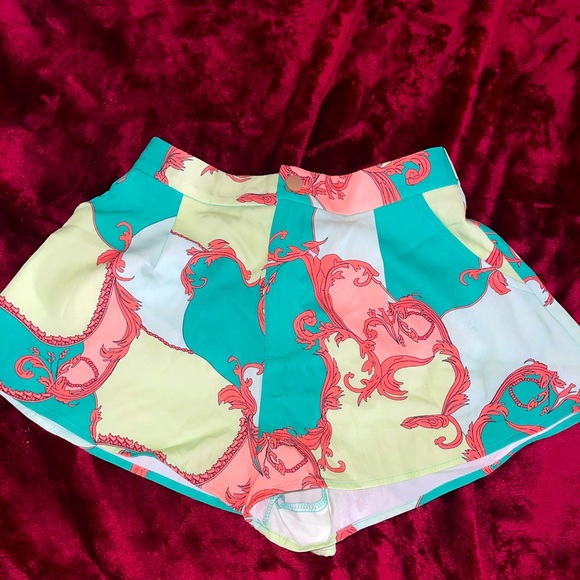 Two piece set - Picture 3 of 5